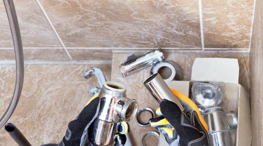 Professional gutter cleaning in Fortine, MT